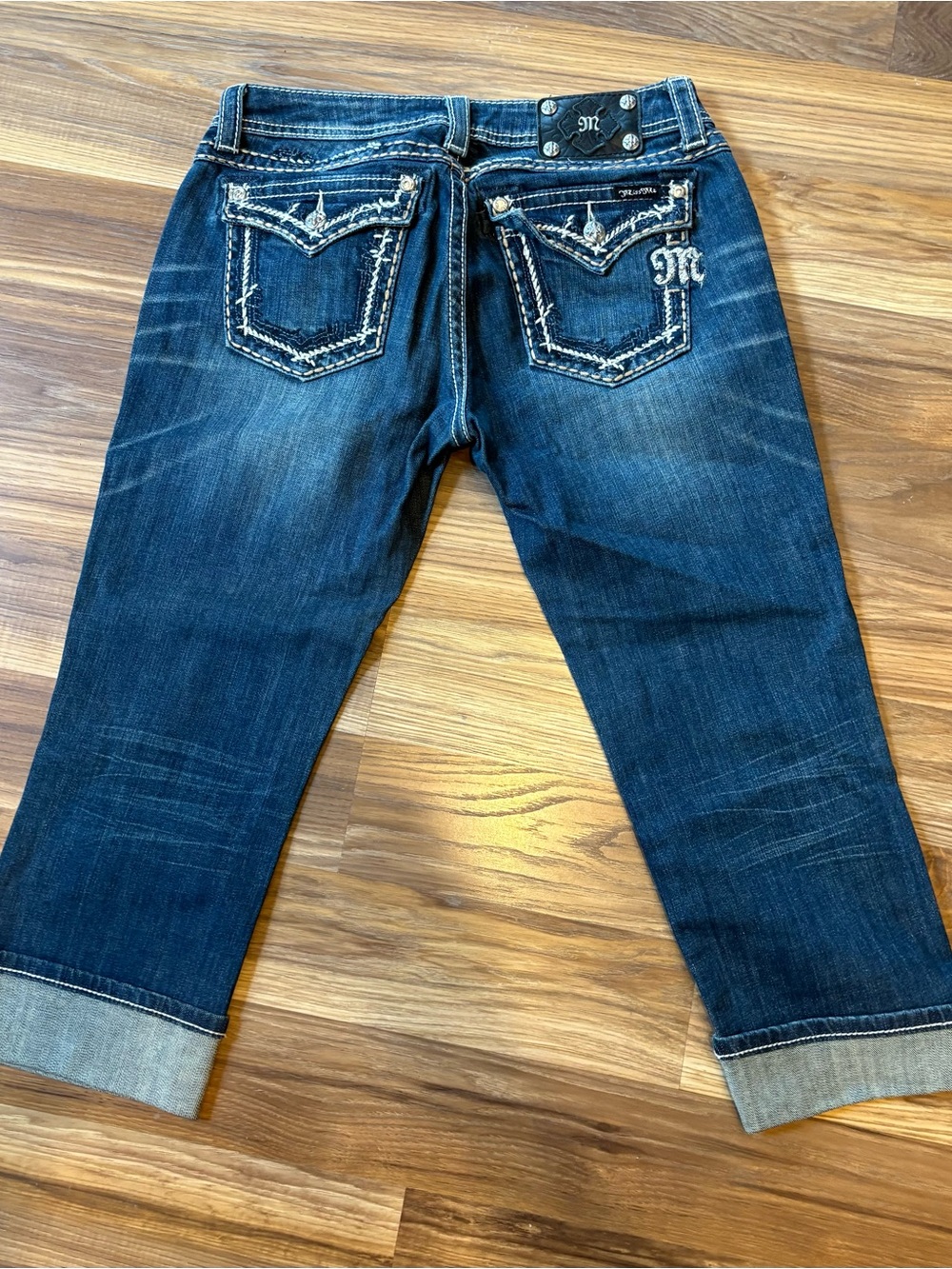 Miss Me Indigo Embroidered Back Pocket Cropped Jeans